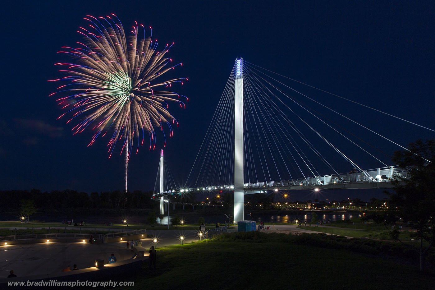 2014 Loessfest Fireworks One. &nbsp;Tom Hanafan Rivers Edge Park, Council Bluffs (Omaha), Iowa